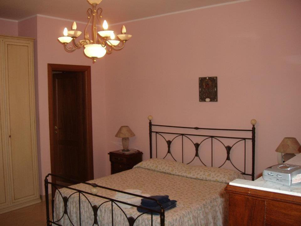 Residenza Del Sole Bed and Breakfast Surbo Esterno foto